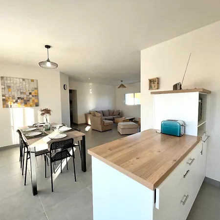 Holiday home Maison Neuve 2 - A Pied Du Centre-bourg - Fr-1-231-345