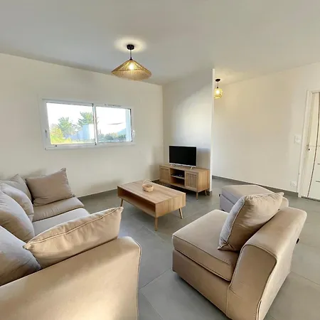 Holiday home Maison Neuve 2 - A Pied Du Centre-bourg - Fr-1-231-345