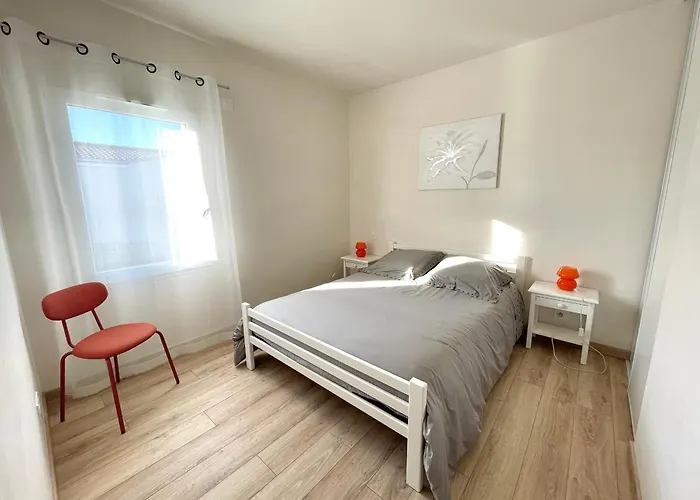 Maison Neuve 2 - A Pied Du Centre-bourg - Fr-1-231-345 Holiday home *